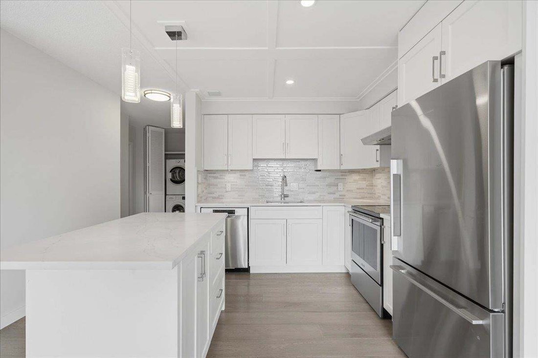 Condo in West Vancouver, British Columbia, Canada 4 - 18643377