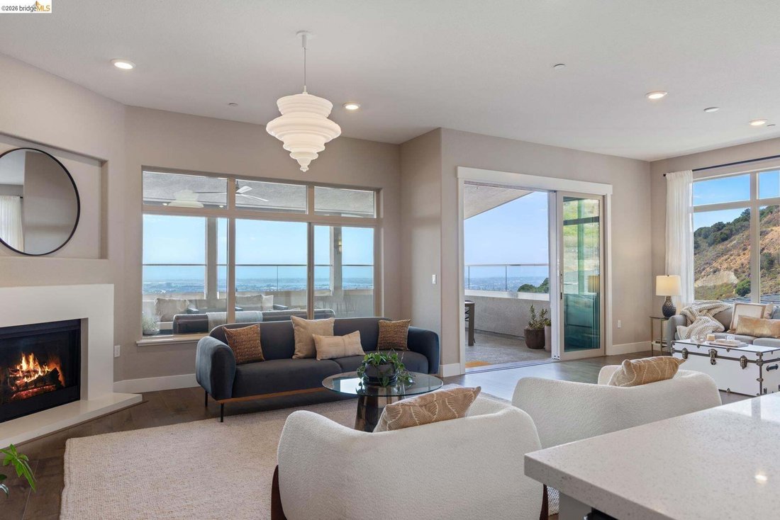 Condo in Oakland, California, United States 1 - 18646152