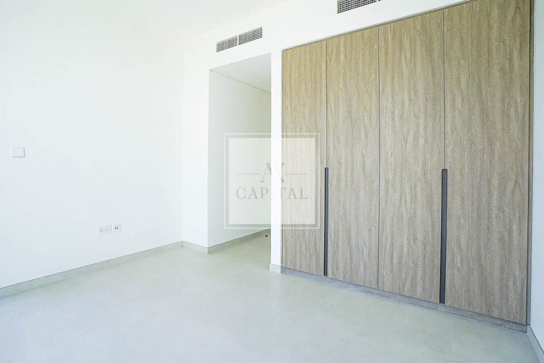 Townhouse in Dubai, United Arab Emirates 4 - 18648241