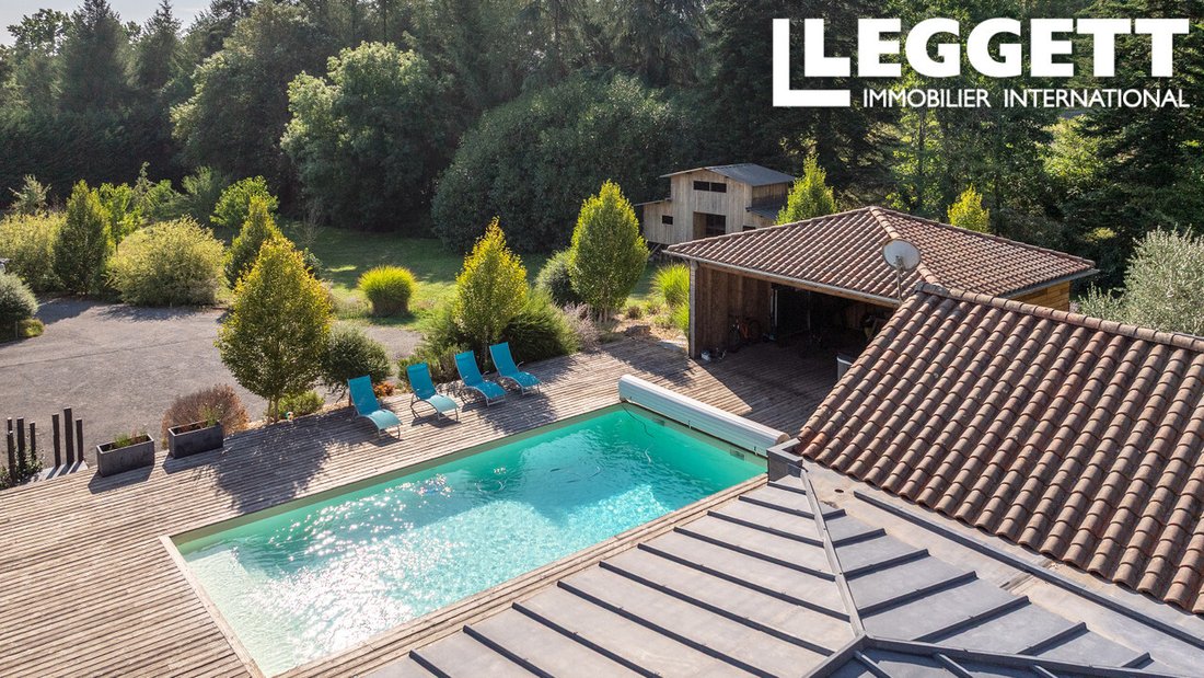 Farm Ranch in Sarliac-sur-l'Isle, Nouvelle-Aquitaine, France 2 - 18644445