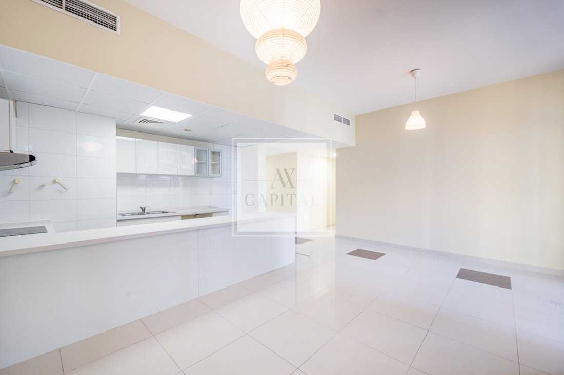 Apartment in Dubai Marina / Marsa Dubai, Dubai, United Arab Emirates 1 - 18648224