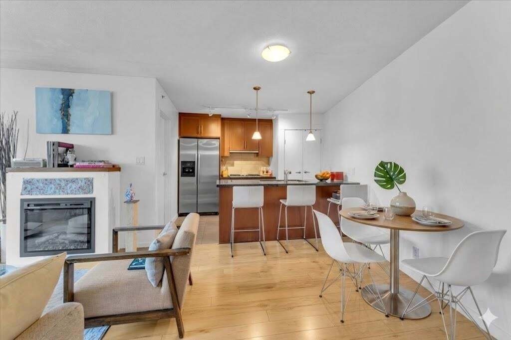 Condo in Vancouver, British Columbia, Canada 5 - 18643937
