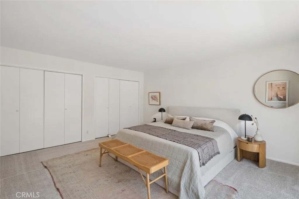 Newport Beach, California, United States 5 - 18642068