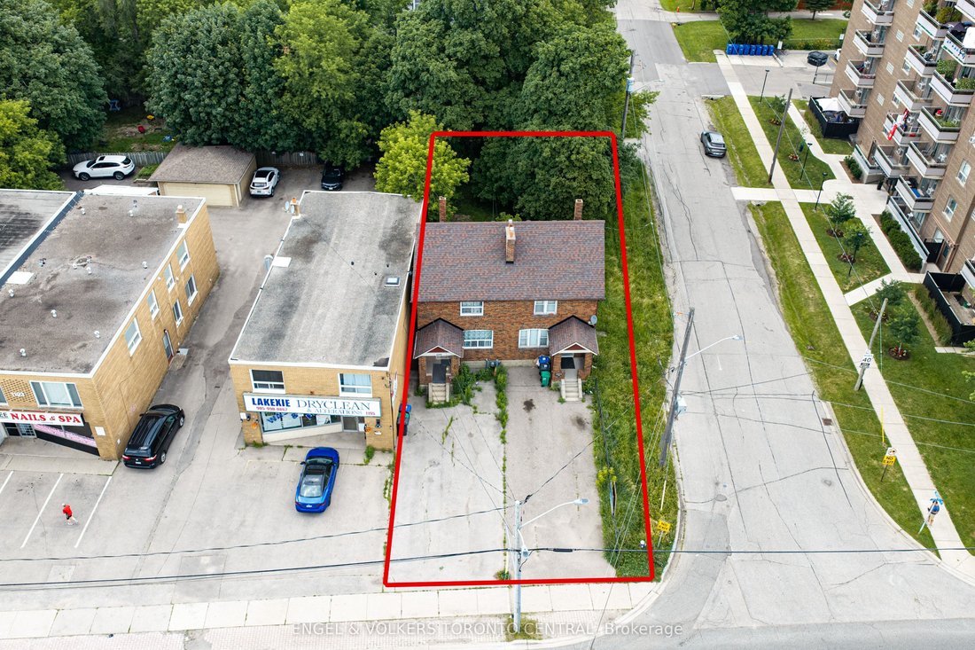 Oakville, Ontario, Canada 3 - 18642695