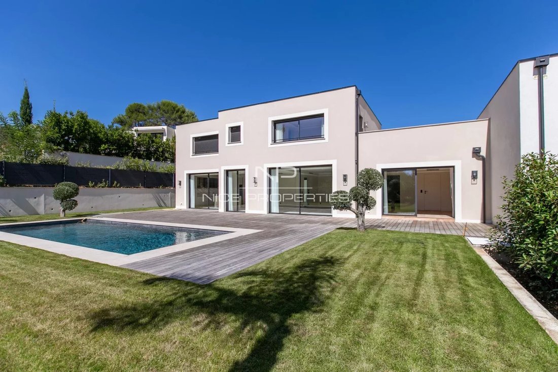Villa in Valbonne, Provence-Alpes-Côte d'Azur, France 5 - 18647607