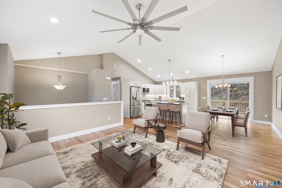 House in Bristol, Connecticut, United States 4 - 18647469