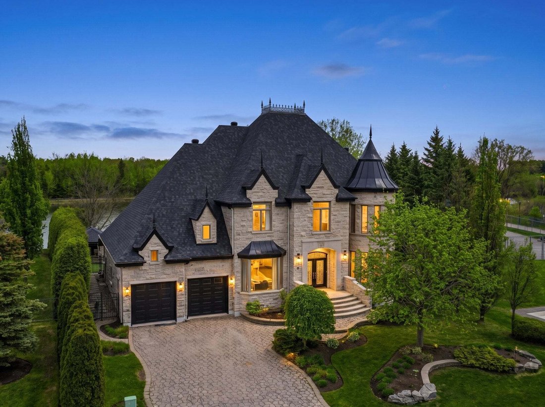 House in Blainville, Quebec, Canada 2 - 18643426