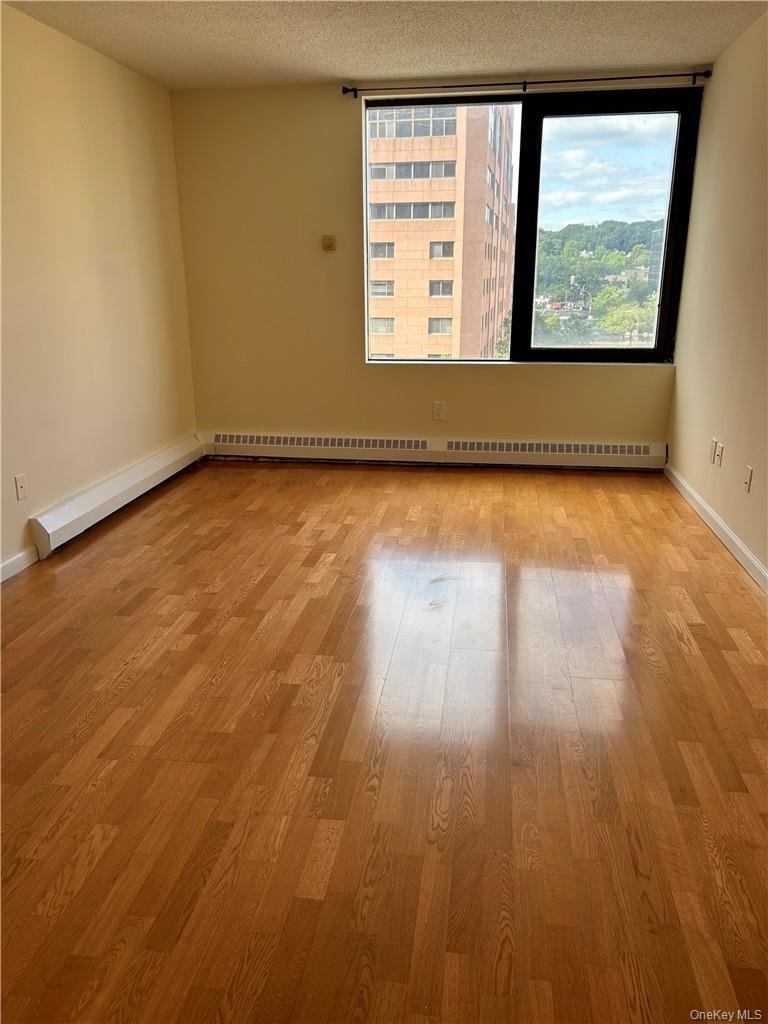 Condo in White Plains, New York, United States 5 - 18646800