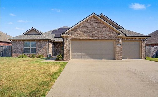 House in Highfill, Arkansas, United States 1