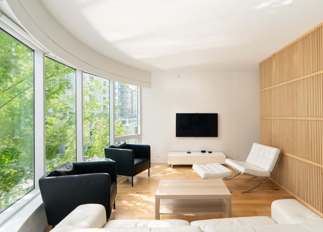 Condo in Vancouver, British Columbia, Canada 1 - 18644050
