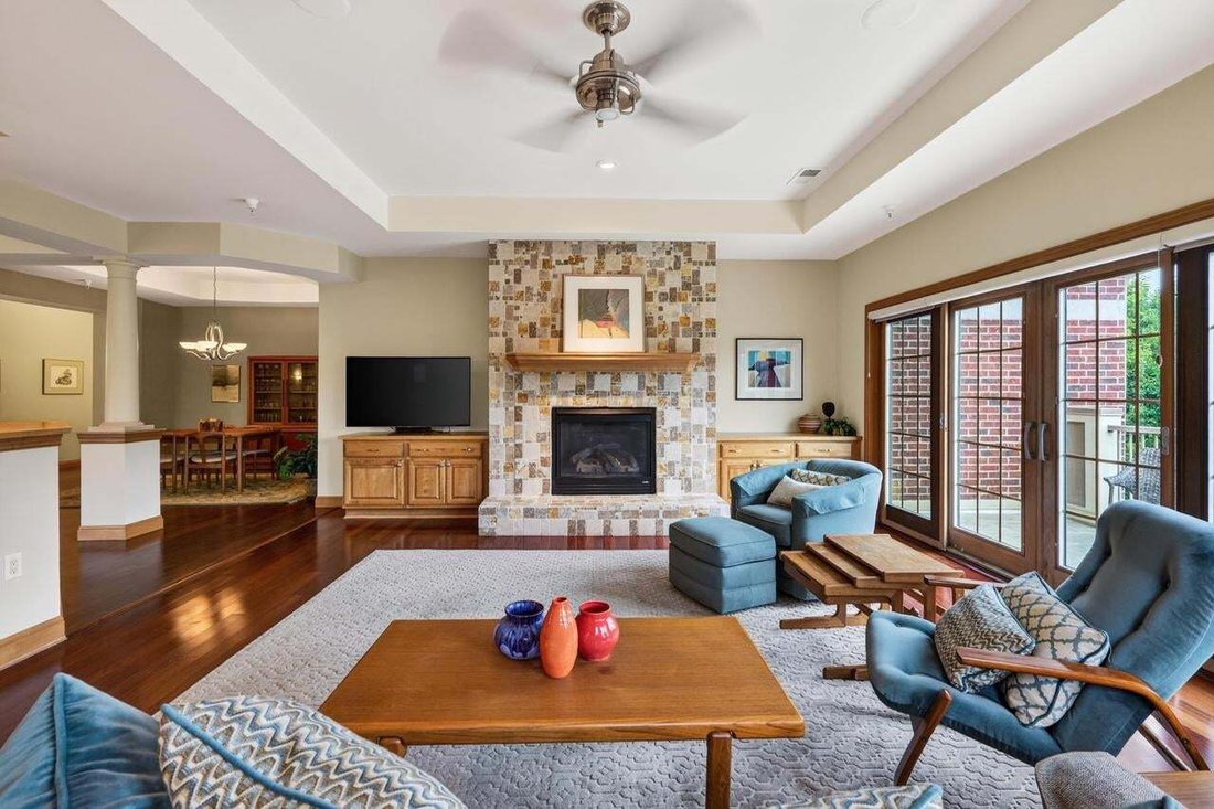Condo in Verona, Wisconsin, United States 4 - 18645628