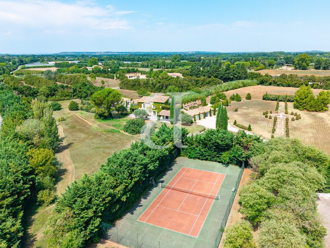Country House in Cavaillon, Provence-Alpes-Côte d'Azur, France 2 - 18648525