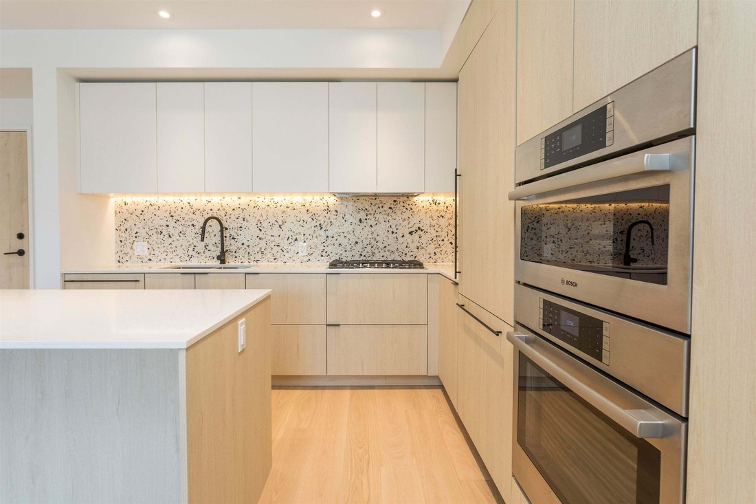 Condo in Vancouver, British Columbia, Canada 4 - 18643787