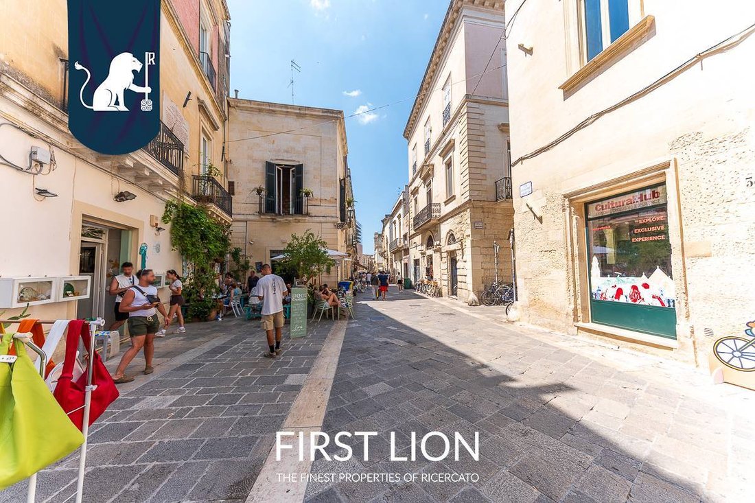 Apartment in Historic Center, Lecce, Apulia 4 - 18648335