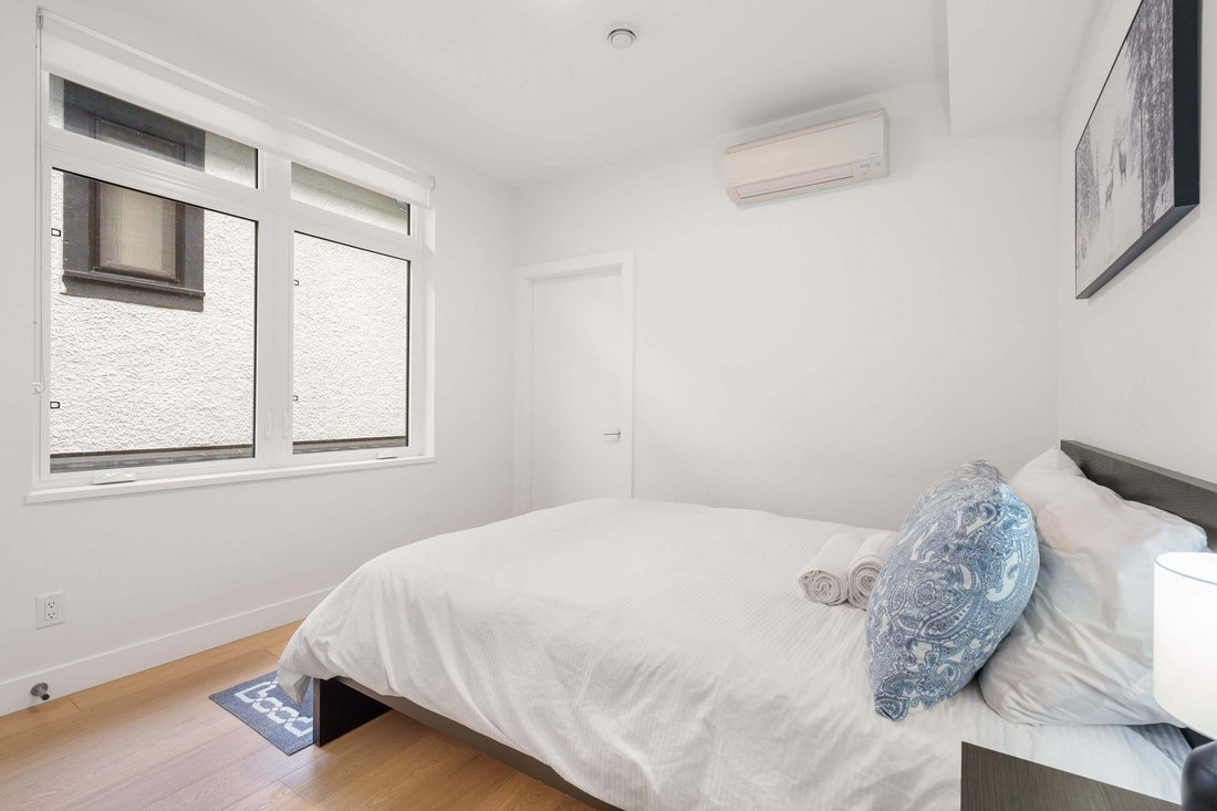Condo in Vancouver, British Columbia, Canada 2 - 18647362