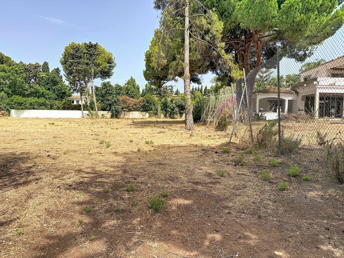 Land in Guadalmina Baja, San Pedro de Alcantara, Spain 5 - 18645729