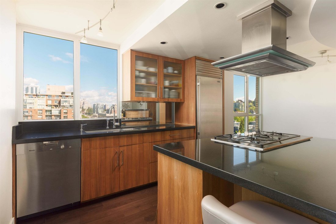 Condo in Vancouver, British Columbia, Canada 5 - 18644035