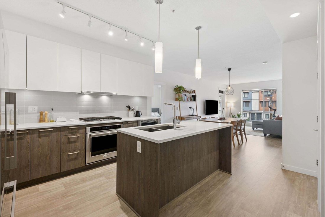 Condo in North Vancouver, British Columbia, Canada 2 - 18643338