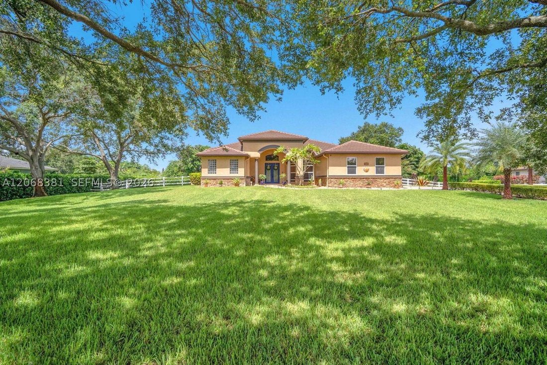 House in Davie, Florida, United States 3 - 18646133