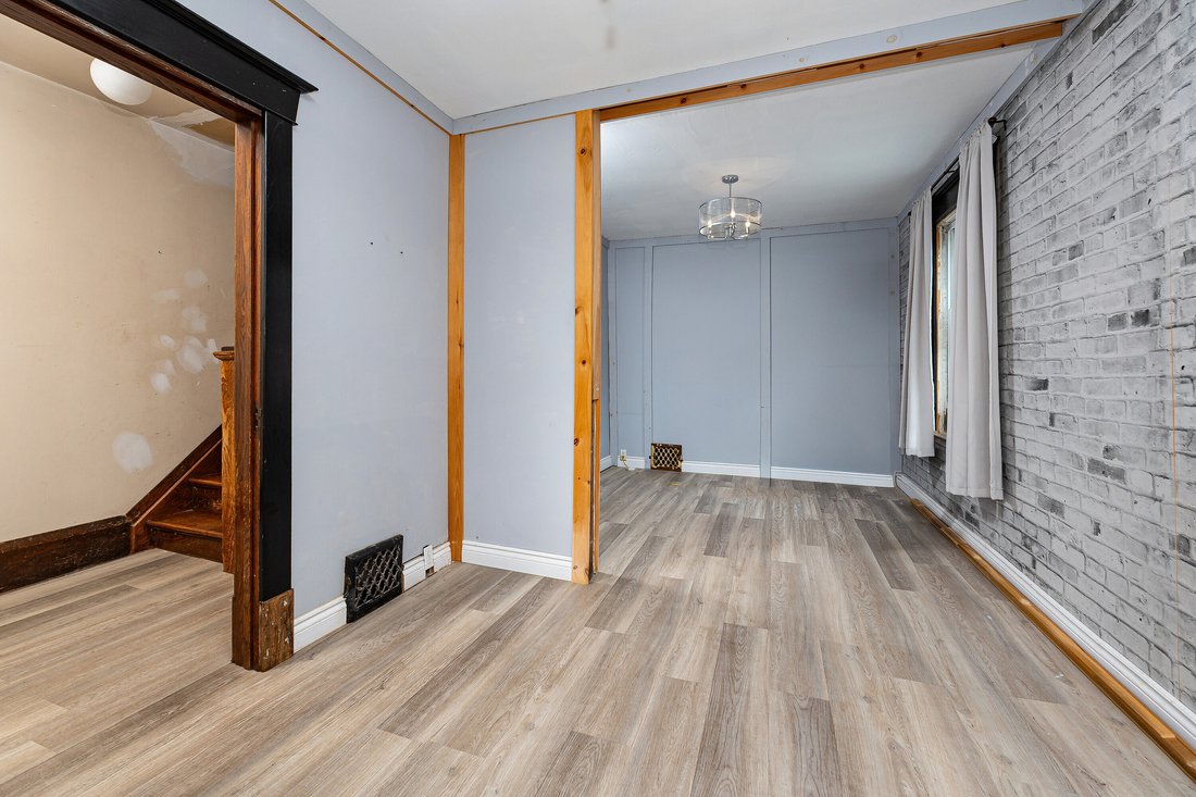 House in Toronto, Ontario, Canada 3 - 18642791