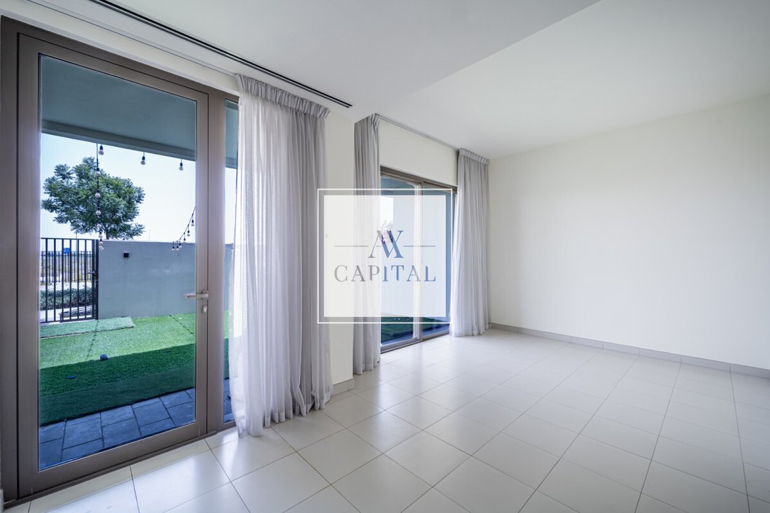 Townhouse in Business Bay, Dubai, United Arab Emirates 1 - 18648004