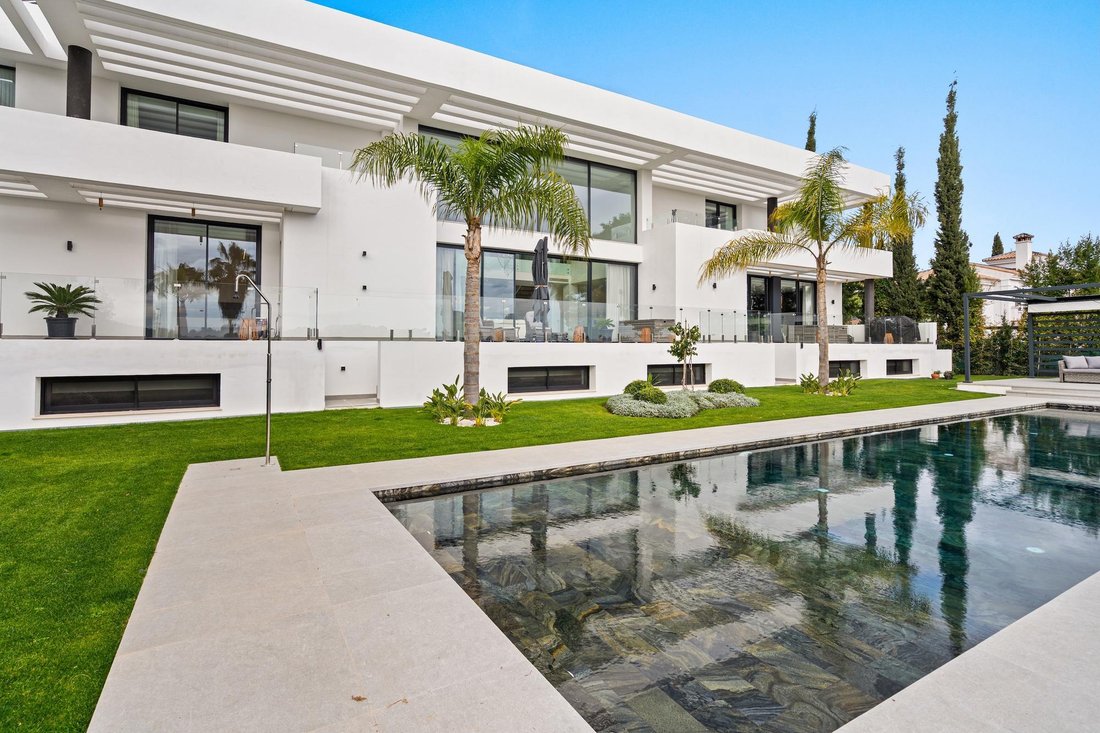 Villa in Estepona, Andalusia, Spain 1 - 18642363