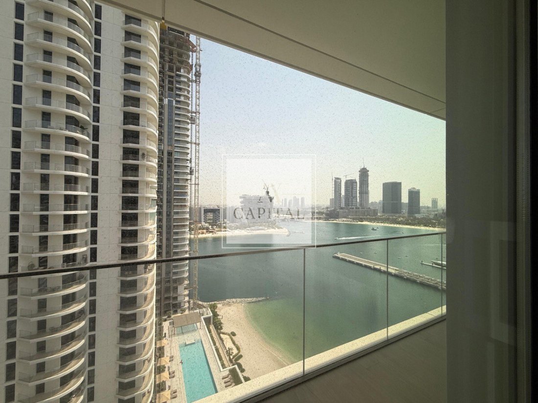 Apartment in Ud al Bayda, Dubai, United Arab Emirates 1 - 18648242
