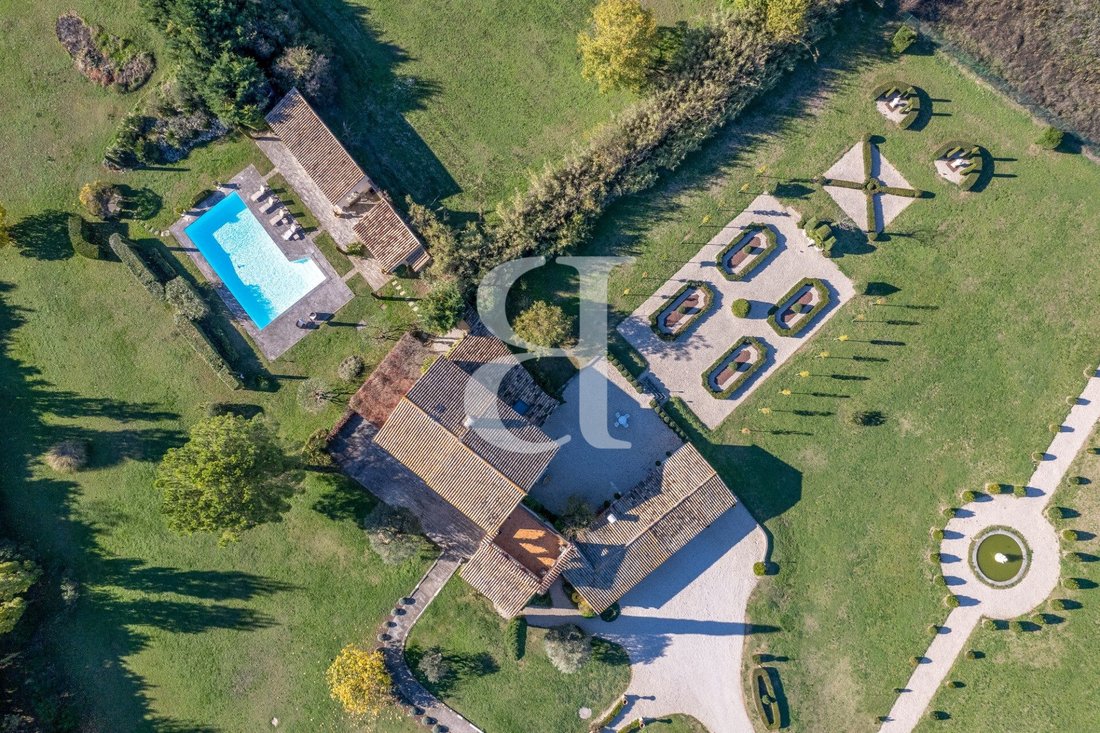 Country House in Cavaillon, Provence-Alpes-Côte d'Azur, France 4 - 18648525