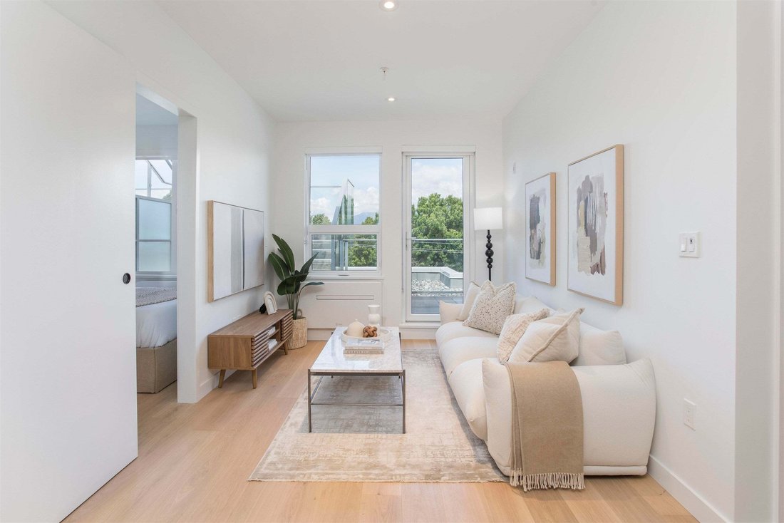 Condo in Vancouver, British Columbia, Canada 3 - 18643763