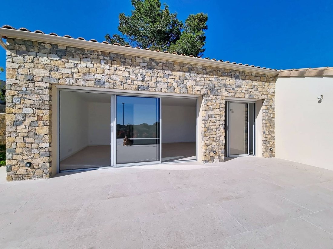 Villa in Alouette, Nimes, France 3 - 18642373