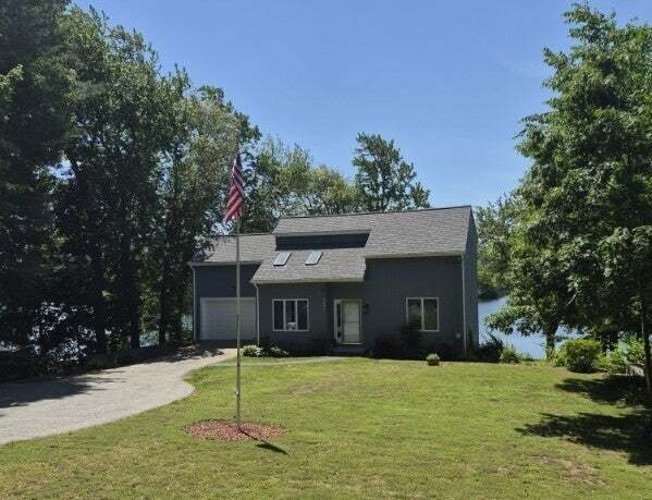 House in Johnston, Rhode Island, United States 3 - 18645736