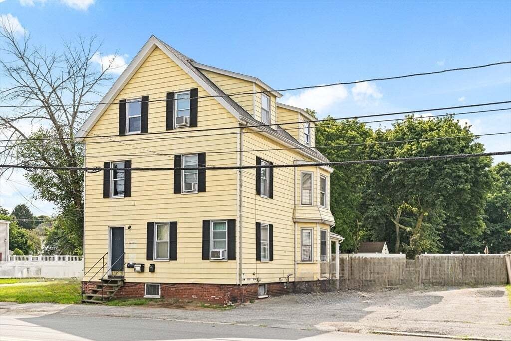 House in Peabody, Massachusetts, United States 1 - 18648326
