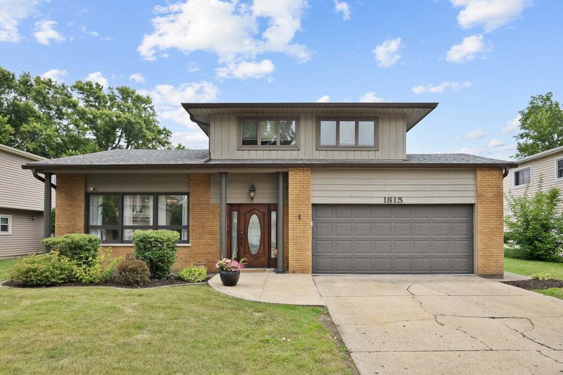 House in Mount Prospect, Illinois, United States 2 - 18646709