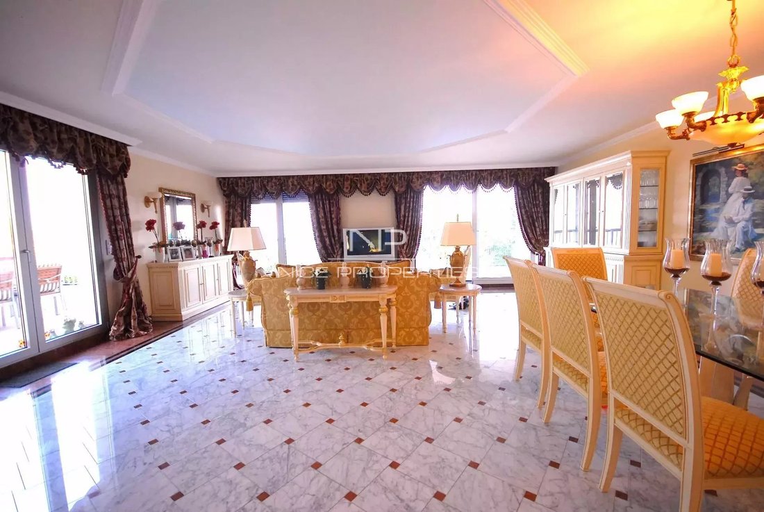 Villa in Les Angles, Occitania, France 3 - 18647647