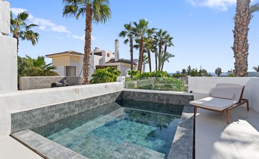 Penthouse in Estepona, Andalusia, Spain 1