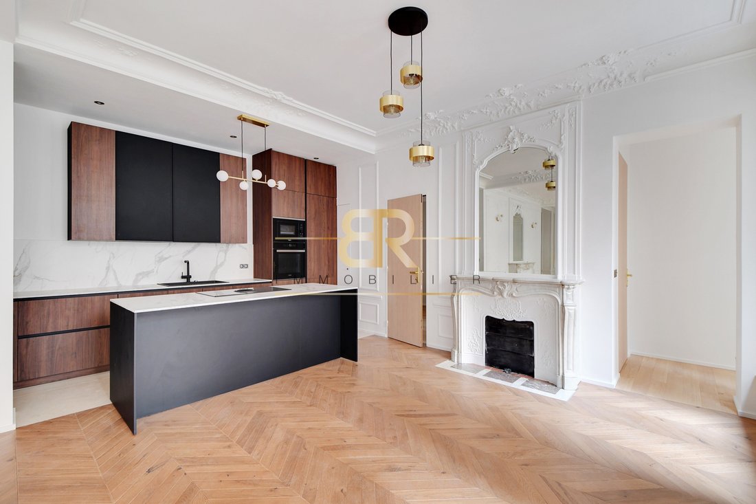 Apartment in Palais Royal, Paris 1er Arrondissement, Paris 4 - 18646288