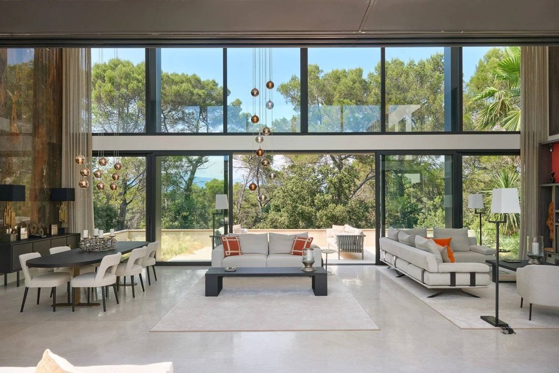 House in Mougins, Provence-Alpes-Côte d'Azur, France 4 - 15884019