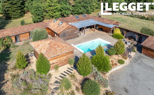 Farm Ranch in Sarliac-sur-l'Isle, Nouvelle-Aquitaine, France 1
