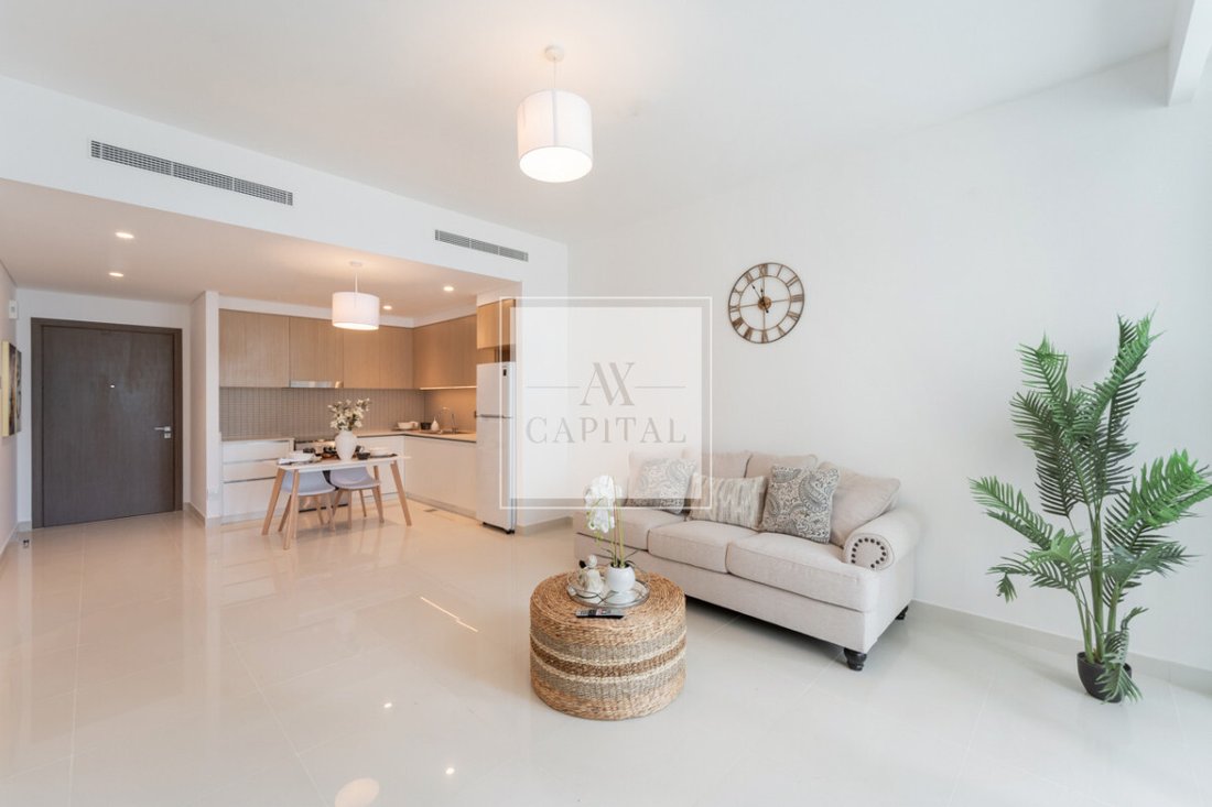 Apartment in Business Bay, Dubai, United Arab Emirates 1 - 18648263