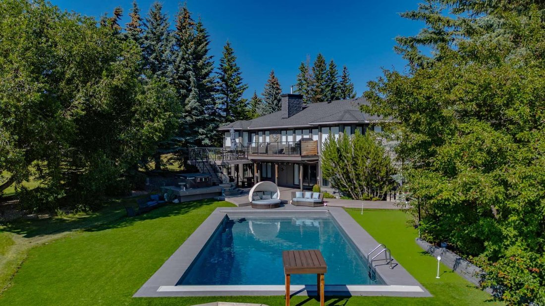 House in Calgary, Alberta, Canada 4 - 18645047