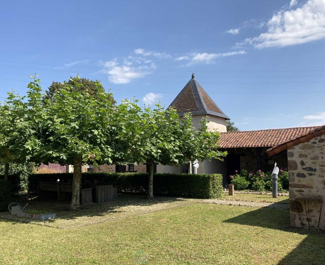 House in L'Isle-Jourdain, Nouvelle-Aquitaine, France 3 - 18647699