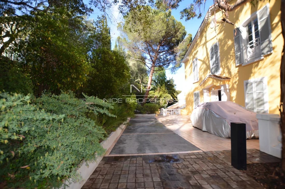 Villa in La Madeleine, Nice, France 1 - 18647585