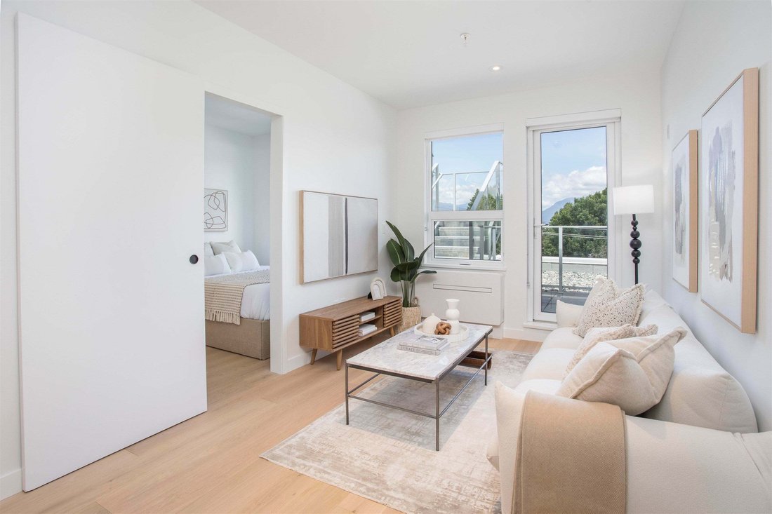 Condo in Vancouver, British Columbia, Canada 2 - 18643763