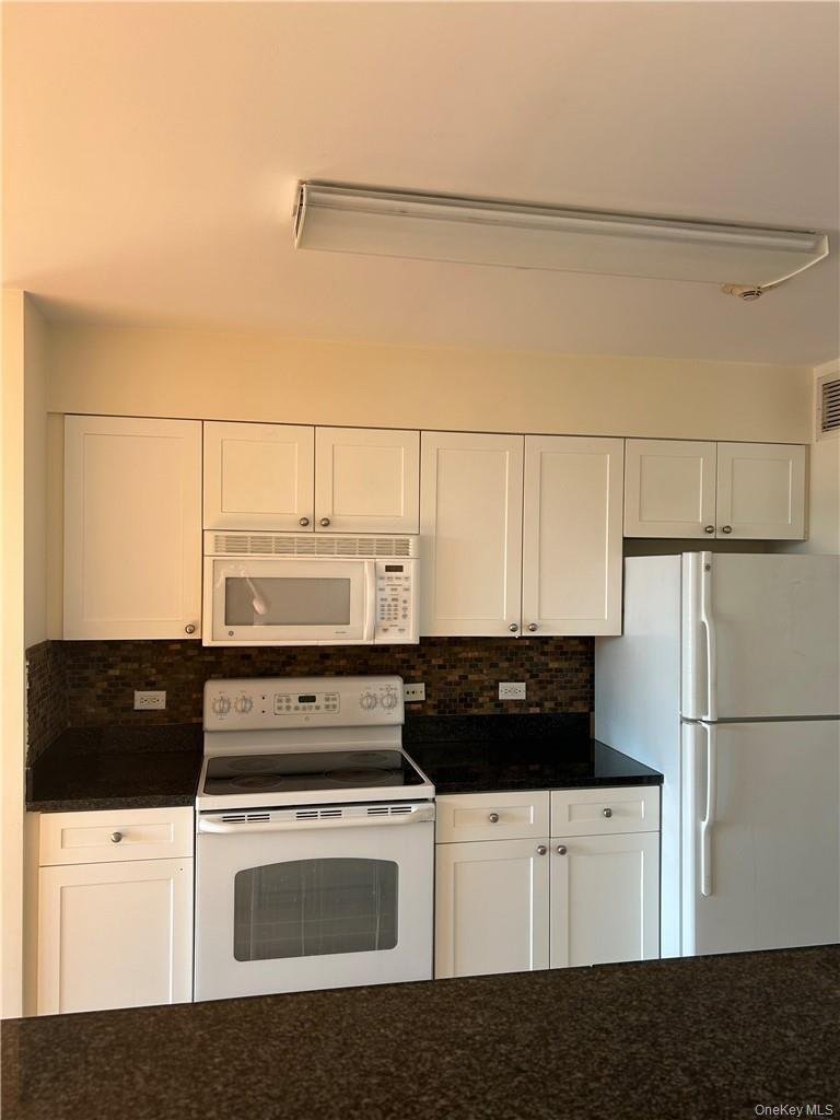 Condo in White Plains, New York, United States 4 - 18646787