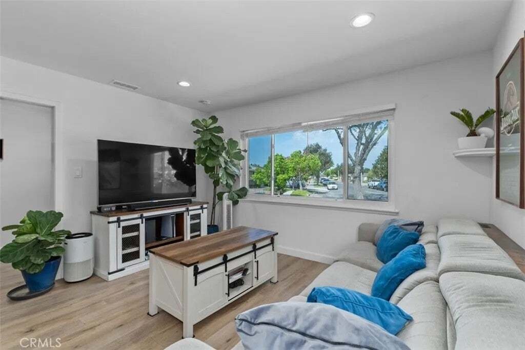 House in Orange, California, United States 5 - 18646559