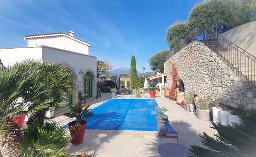 Villa in Castagniers, Provence-Alpes-Côte d'Azur, France 1
