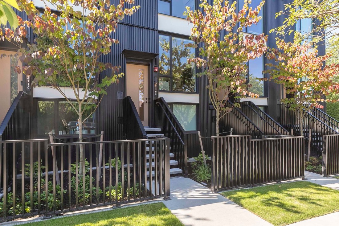 Townhouse in Vancouver, British Columbia, Canada 3 - 18643815