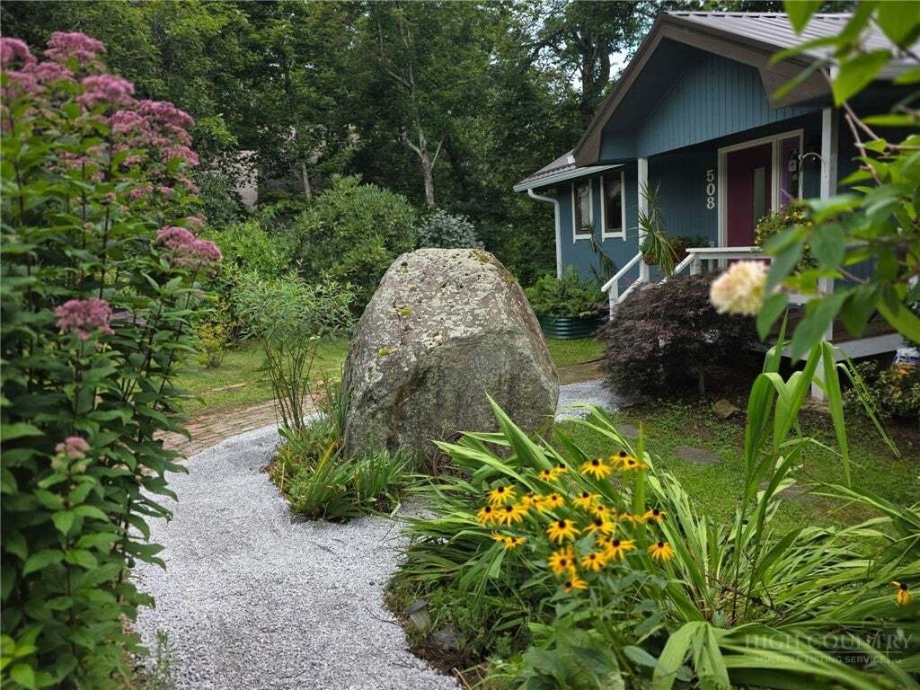 House in Newland, North Carolina, United States 1 - 18324087