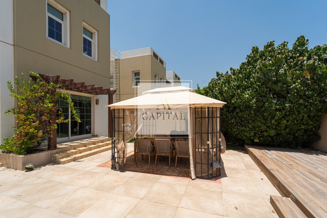 Villa in Dubai Harbour, Dubai, United Arab Emirates 3 - 18647929