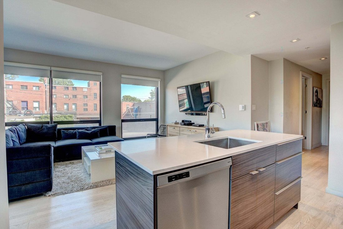 Condo in Montréal, Quebec, Canada 5 - 18643284